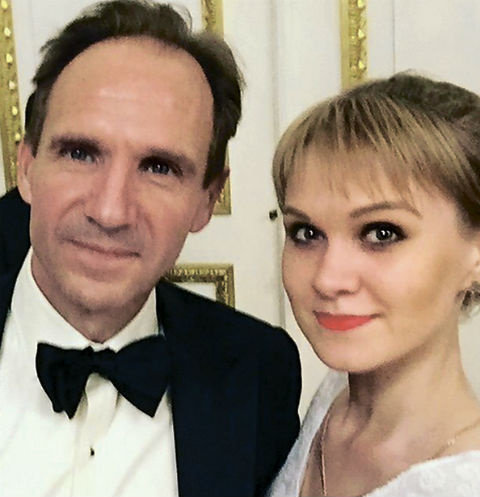 Танцовщица не сразу узнала звезду Танцовщица не сразу узнала звезду