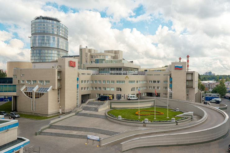 Клиника Алмазова считается одной из лучших в Петербурге Клиника Алмазова считается одной из лучших в Петербурге